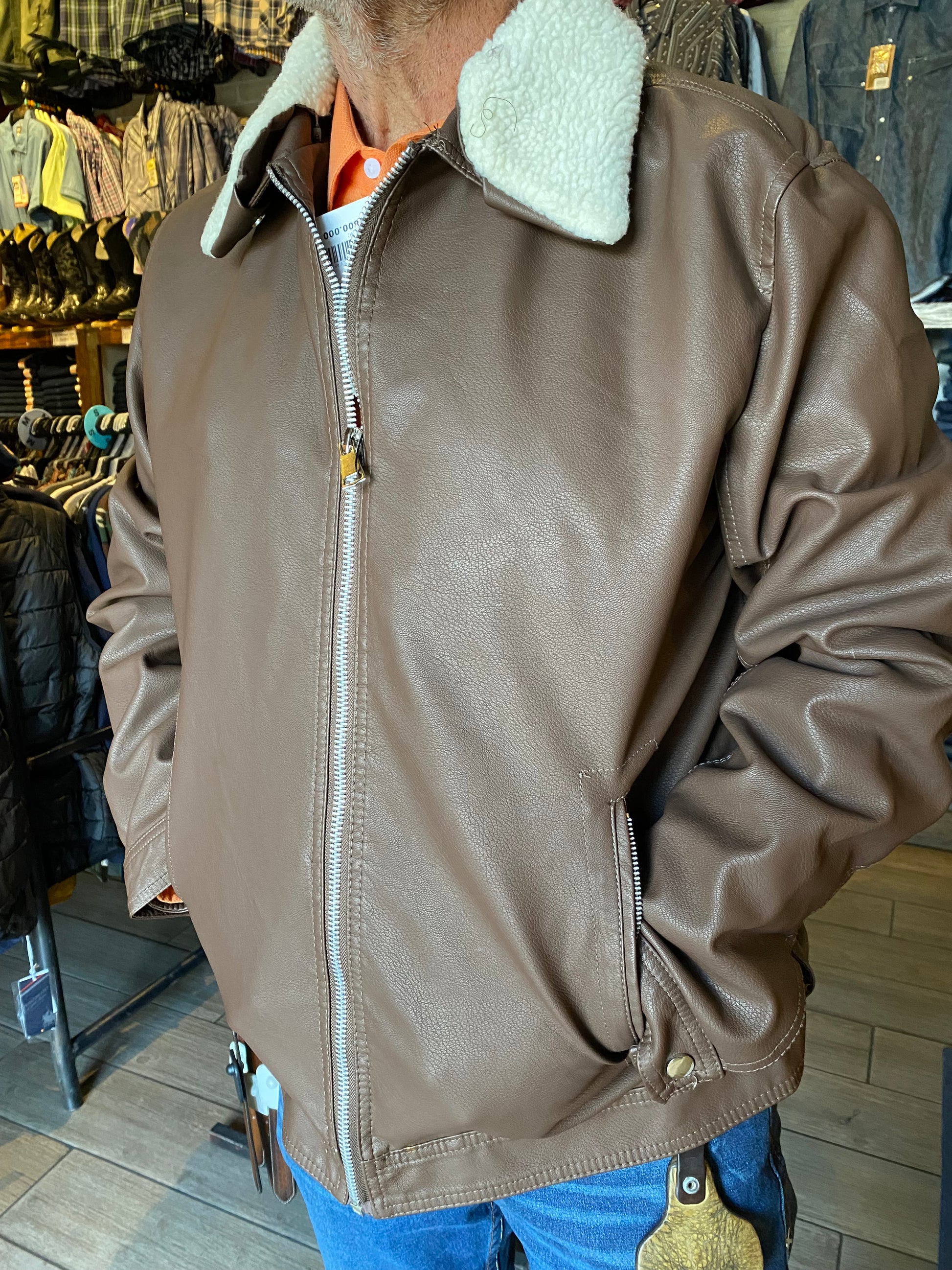 Kalinga Ashok Vaquero Corto Bershka Kalinga Ashok Chamarra Levis